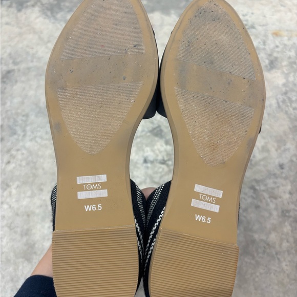 TOMS Jutti D’Orsay Women's 6.5 Black and White Flats - Picture 5 of 5